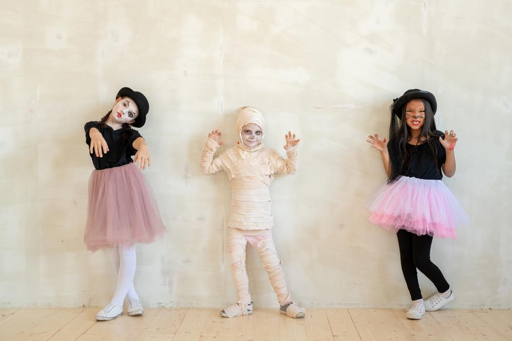 Spooktacular DIY Halloween Costumes: Unleash Your Creativity!