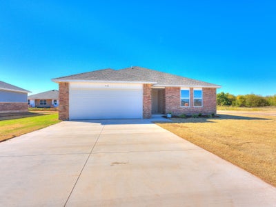 921 S Colt Lane Mustang OK new home for sale
